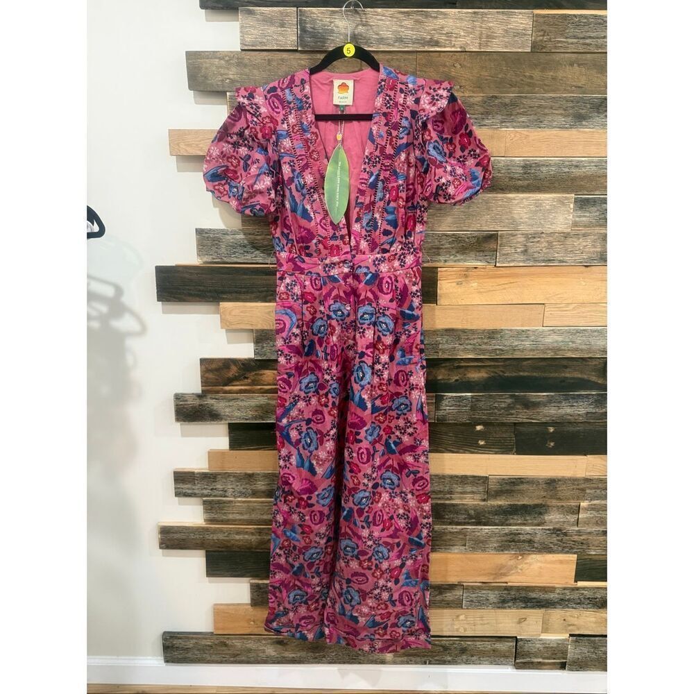 Farm Rio NWT no belt floral jumpsuit sz S